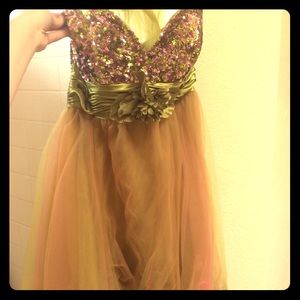 Strapless sweetheart prom dress